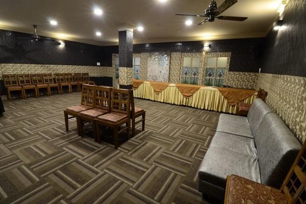 Hotel Little Palace Dibrugarh Zewnętrze zdjęcie
