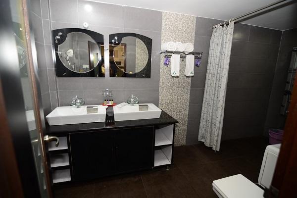 Hotel Little Palace Dibrugarh Zewnętrze zdjęcie