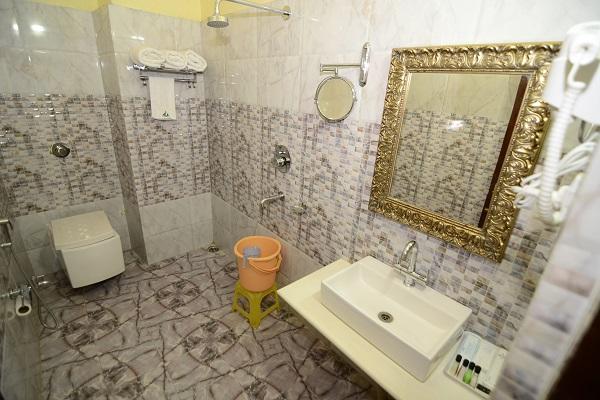 Hotel Little Palace Dibrugarh Zewnętrze zdjęcie