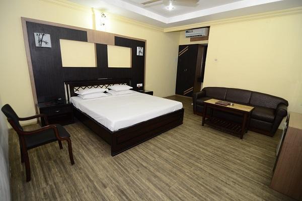 Hotel Little Palace Dibrugarh Zewnętrze zdjęcie