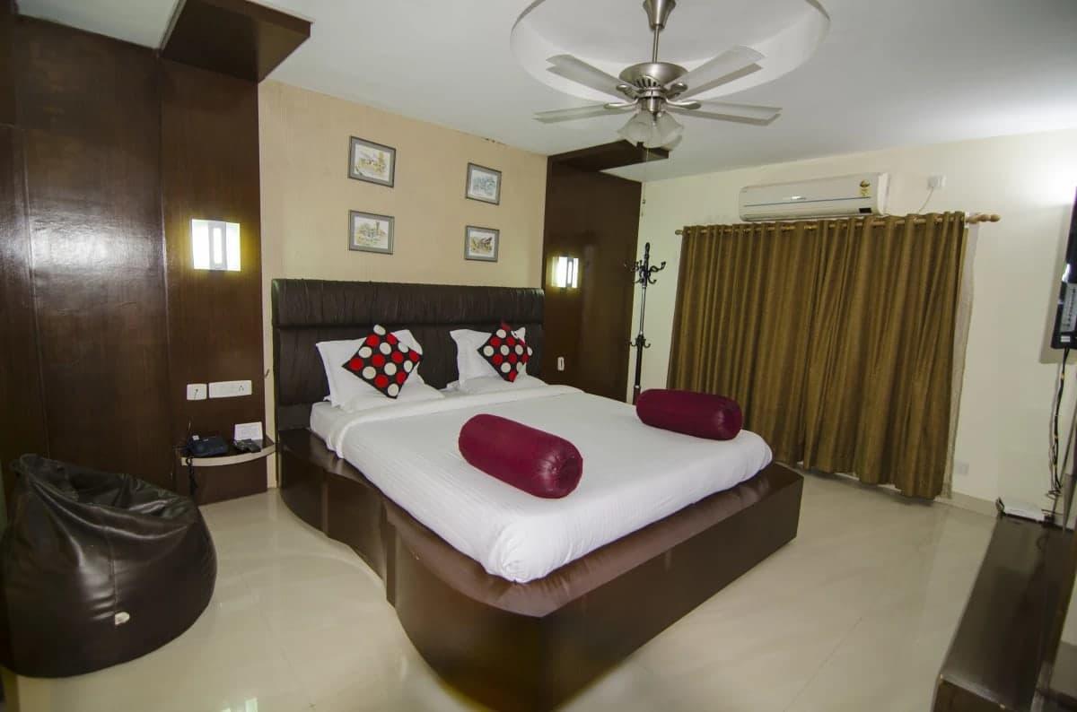 Hotel Little Palace Dibrugarh Zewnętrze zdjęcie