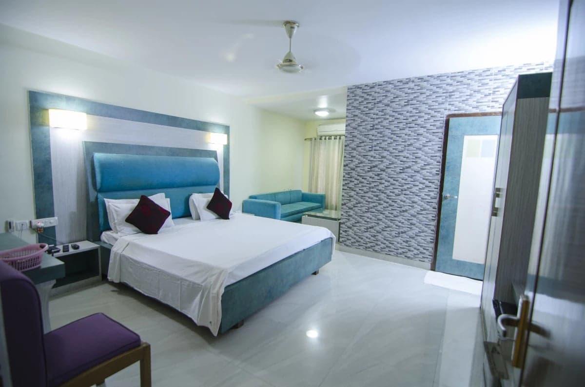 Hotel Little Palace Dibrugarh Zewnętrze zdjęcie